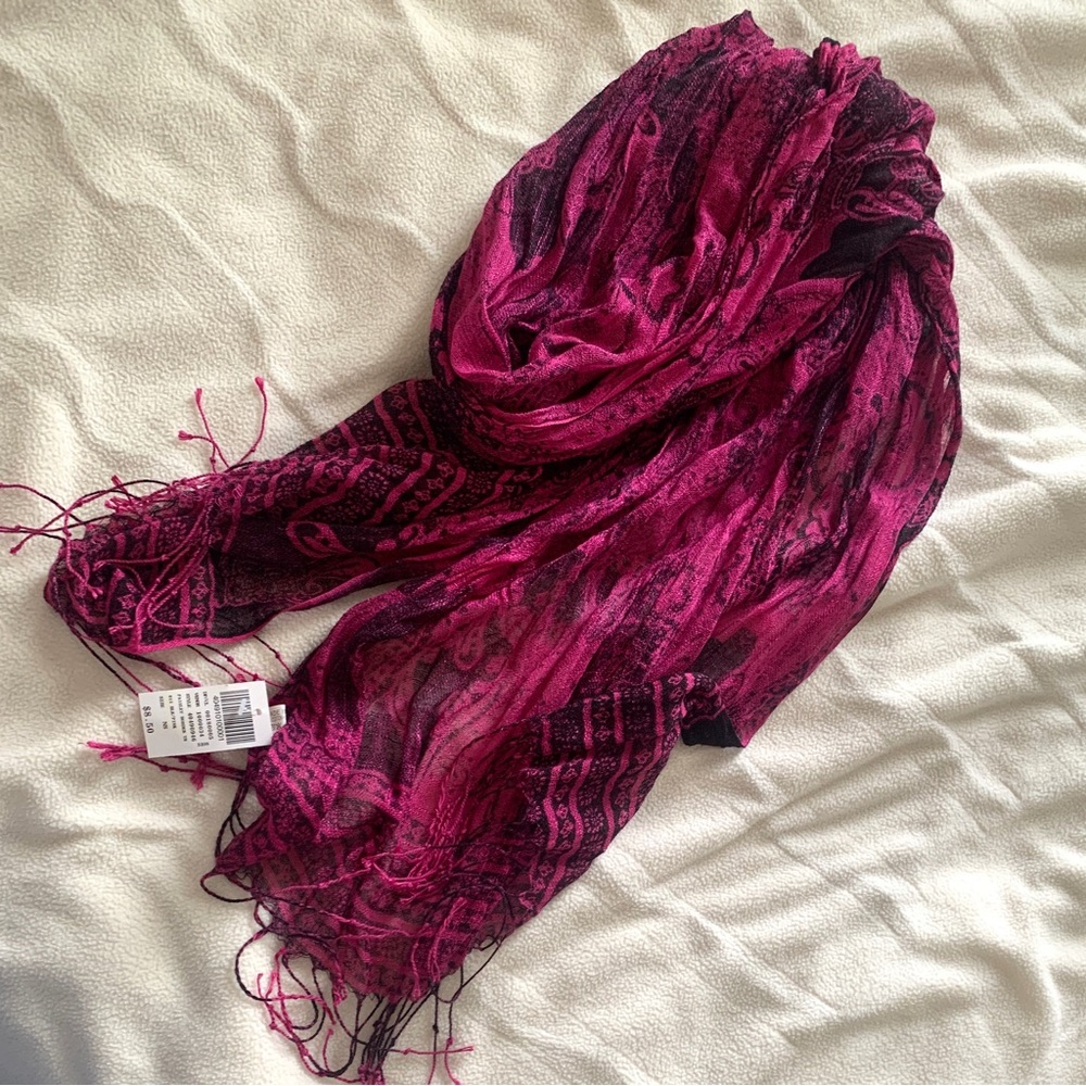 NWT VINTAGE Charlotte Russe Paisley Floral fringe scarf